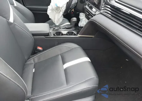 2025 Toyota Camry Se z USA, uszkodzony, nr VIN 4T1DBADK7SU513802